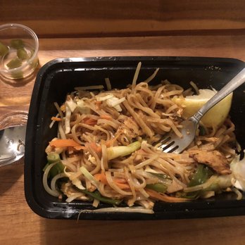 Bunn Thai Bistro - Thai Near Me - Grover Beach, California