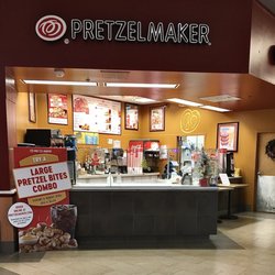 Pretzelmaker - The typical appearance here: open but no staff up front.
