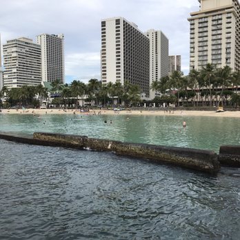Queen's Surf Beach - View from the pier - Beaches Near Me - Honolulu, Hawaii Queen's Surf Beach - View from the pier - Beaches Near Me - Honolulu, Hawaii