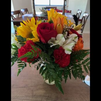 Flowers By Susanna - Underwhelmed to say the least. Save your money and head up to HEB! - Florists Near Me - San Antonio, Texas Flowers By Susanna - Underwhelmed to say the least. Save your money and head up to HEB! - Florists Near Me - San Antonio, Texas