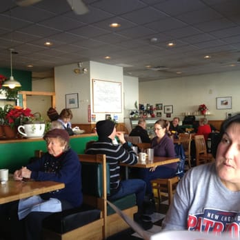Sunrise Grill - Inside - American Near Me - Kittery, Maine