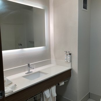 Holiday Inn Express & Suites Lamar - New bathroom - Hotels Near Me - Lamar, Colorado Holiday Inn Express & Suites Lamar - New bathroom - Hotels Near Me - Lamar, Colorado