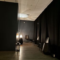 Mellow Massage - Front waiting area