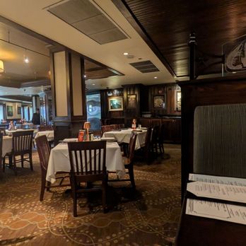 Landry's Seafood House - (Atmosphere 1) Restaurant looks B - Seafood Near Me - San Antonio, Texas