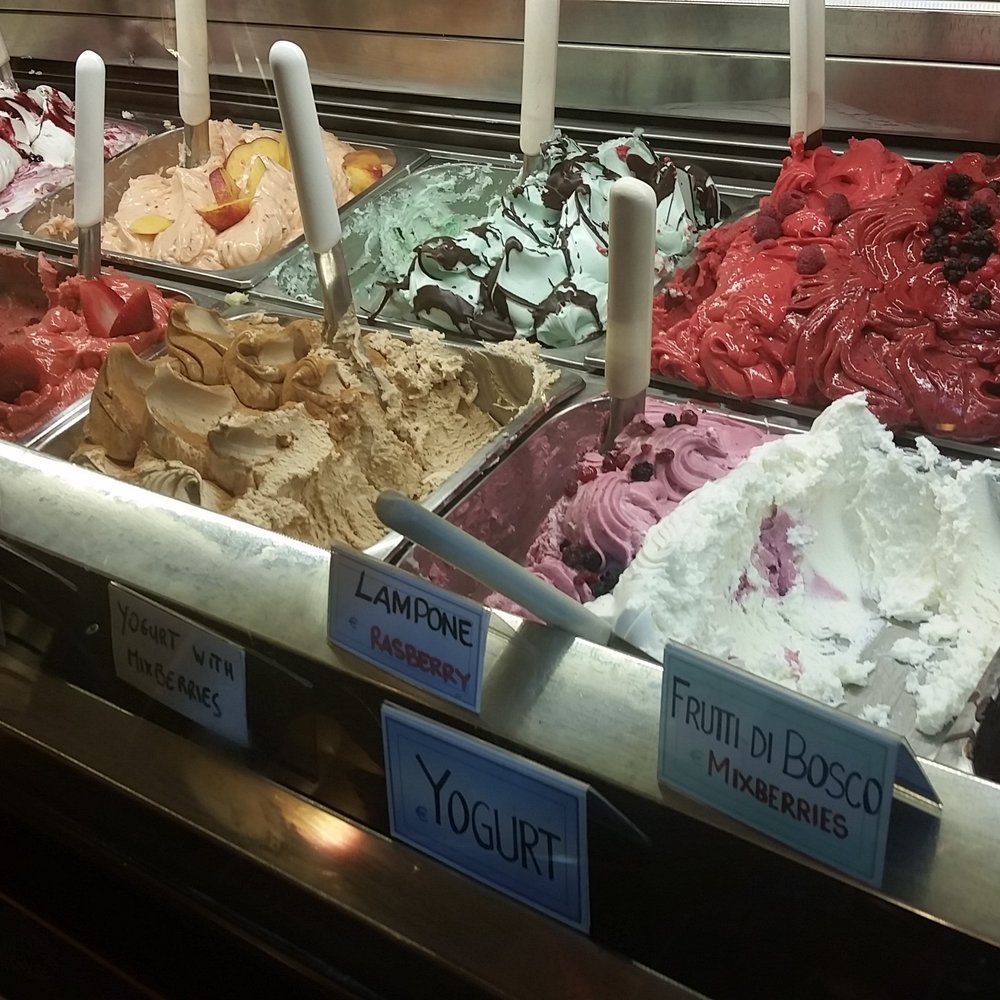 L'Angolo del Gelato - Display case - Ice Cream & Frozen Yogurt Near Me - Florence, FI