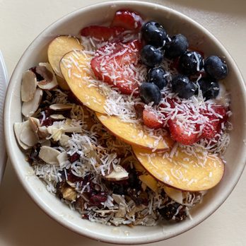 Deja Vu Breakfast Company - Coconut honey granola - Breakfast & Brunch Near Me - Chico, California