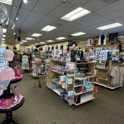 Gloria Supply - Inside shop