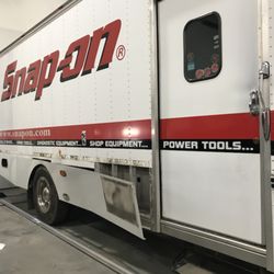 Motorcity Graphix & Signs - Vinyl repair after