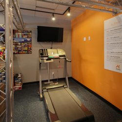 Kintec Footwear + Orthotics - Kintec Maple Ridge Treadmill Gait Analysis
