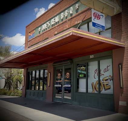 Joe's Real BBQ by null