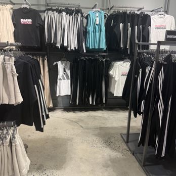 Adidas - Shoe Stores Near Me - Severn, Maryland