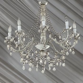 La Grande Wedding & Event Center - Chandelier decor inside a covered tent - Wedding Planning Near Me - Oakley, California La Grande Wedding & Event Center - Chandelier decor inside a covered tent - Wedding Planning Near Me - Oakley, California