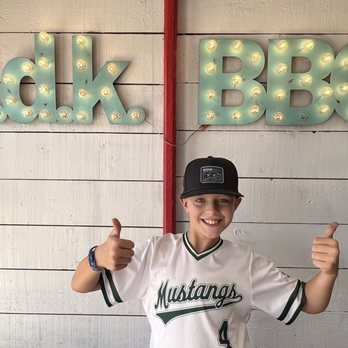 Idk BBQ - Two Thumbs up! - Barbeque Near Me - Tropic, Utah