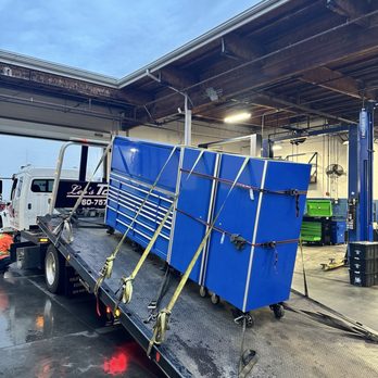 Leo's Towing and Auto Repair - Main tool box and both side cabinets. - Towing Near Me - Oceanside, California