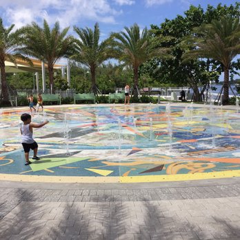 Sullivan Park - Isn't it great to be a kid and run around here? - Parks Near Me - Deerfield Beach, Florida
