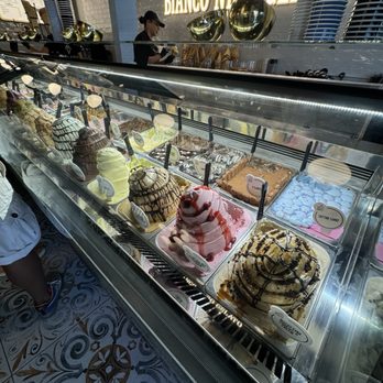 Bianco Nero Gelato - Gelato Near Me - Queens, New York