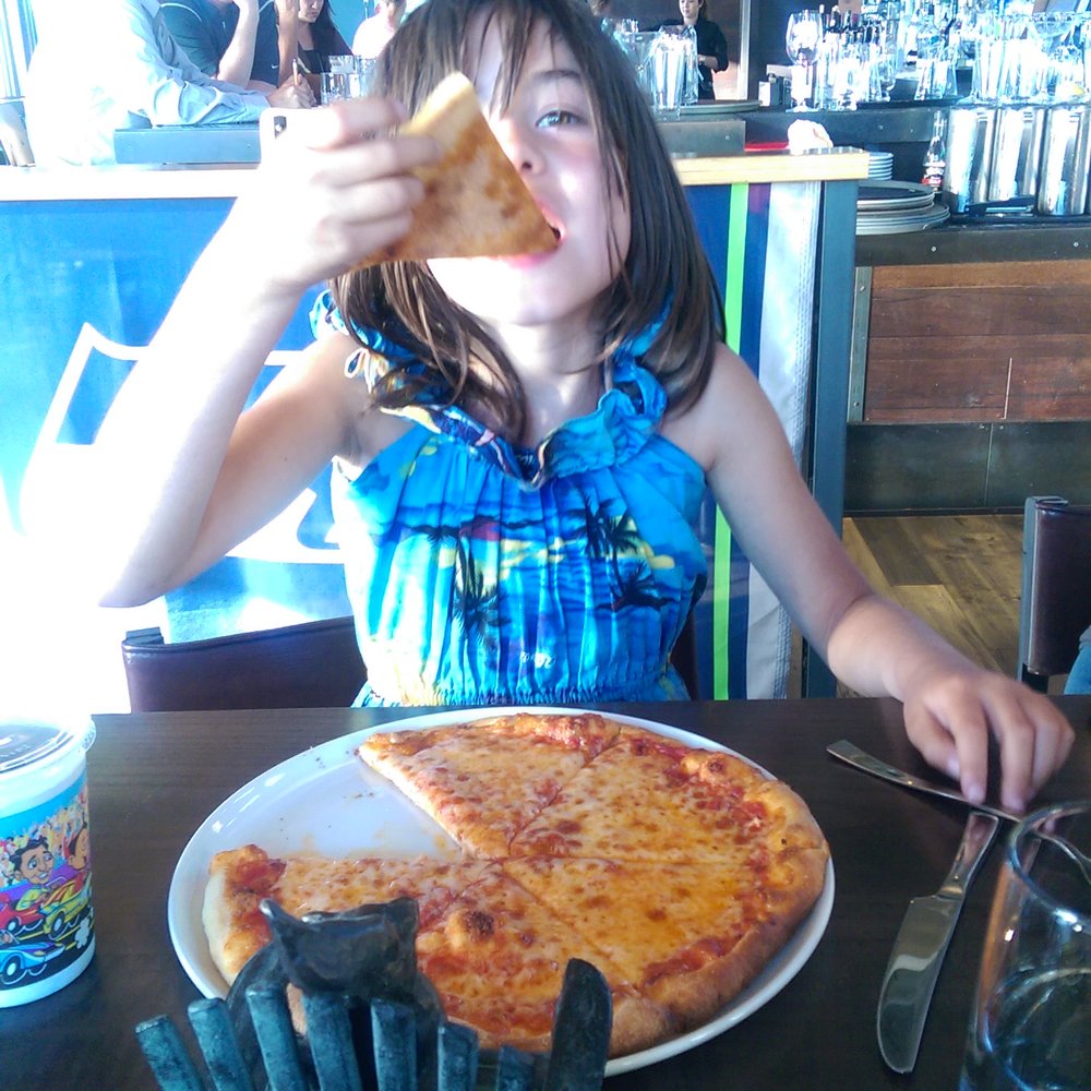 Packers Kitchen + Bar - Huge "kids"pizza - Seafood Near Me - Blaine, Washington Packers Kitchen + Bar - Huge "kids"pizza - Seafood Near Me - Blaine, Washington