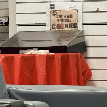 Page Toyota - Complimentary morning cookies - Body Shops Near Me - Southfield, Michigan Page Toyota - Complimentary morning cookies - Body Shops Near Me - Southfield, Michigan