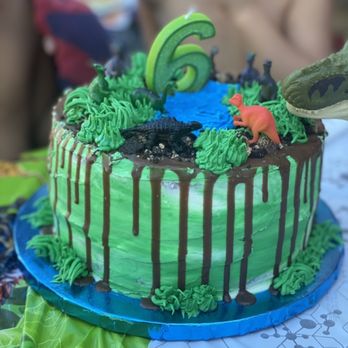 Too Many Cupcakes - Dinosaur cake for my sons 6th bday - Custom Cakes Near Me Too Many Cupcakes - Dinosaur cake for my sons 6th bday - Custom Cakes Near Me