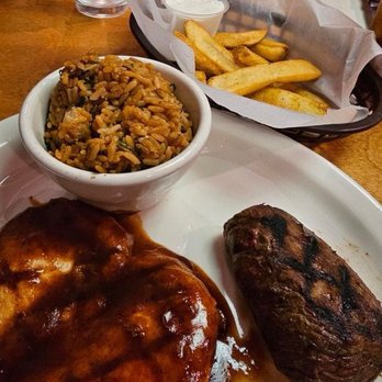 Texas Roadhouse - Perfect medium rare steak - Steakhouses Near Me - Bakersfield, California Texas Roadhouse - Perfect medium rare steak - Steakhouses Near Me - Bakersfield, California