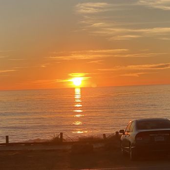 Fogcatcher Inn - Moonstone beach sunset! 11-1-2023 @TheFogCatcherInn - Hotels Near Me - Cambria, California Fogcatcher Inn - Moonstone beach sunset! 11-1-2023 @TheFogCatcherInn - Hotels Near Me - Cambria, California