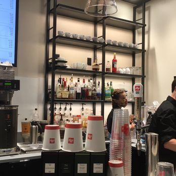 Illy Caffe - Williamsburg - Wine Bars Near Me - Williamsburg, Virginia