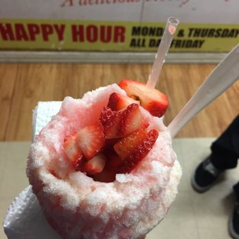 Gabby's Snow Cones - This leche and cream snow cone was amazing!!!! - Desserts Near Me - Rosenberg, Texas