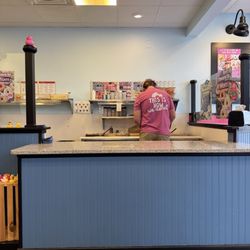Duck Donuts - Donuts being made fresh