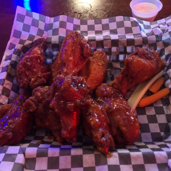 Output Wrigleyville - Jim beam honey bbq and honey hot garlic wings - Chicken Wings Near Me - Chicago, Illinois Output Wrigleyville - Jim beam honey bbq and honey hot garlic wings - Chicken Wings Near Me - Chicago, Illinois