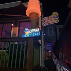 We Scream Ice Cream Parlor - Enter