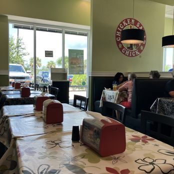 Chicken Salad Chick - Tables & booths :inside seating - Southern Near Me - Ft. Myers, Florida