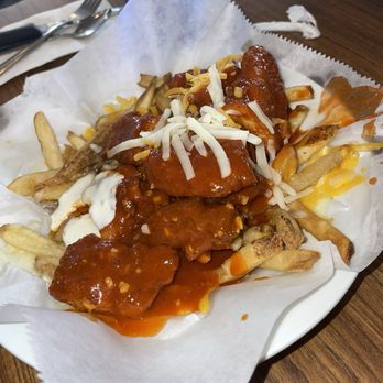 Mountain Oaks Cafe - Buffalo Cheese Fries - American Near Me - Oakhurst, California