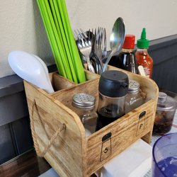 Island’s Pho & Teriyaki - Super clean and organized restaurant.