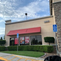 Exterior photo of Wendy's - Rancho Cucamonga, California Exterior photo of Wendy's - Rancho Cucamonga, California