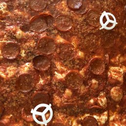 Upside Down Pan Pizza with pepperoni Upside Down Pan Pizza with pepperoni