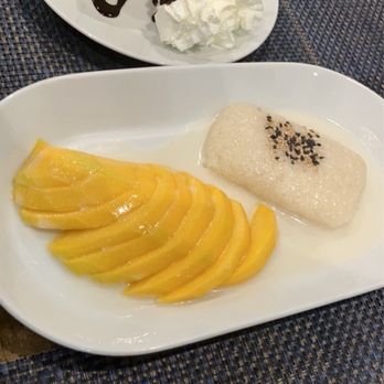 Buuz Thai Eatery - Thai Near Me - Arlington, Virginia