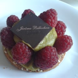 L'Art Chocolat - Tartelette pistache-framboise.