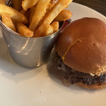 Robusto's Cigar Bar and Bistro - Wagyu Burger - American Near Me - Sterling Heights, Michigan Robusto's Cigar Bar and Bistro - Wagyu Burger - American Near Me - Sterling Heights, Michigan