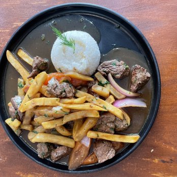 Lonzo's Restaurant - Lomo Saltado - Bakeries Near Me - Culver City, California