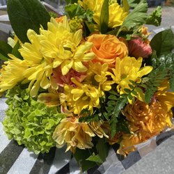Medium graduation bouquet