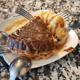 Upside-down Apple Pie