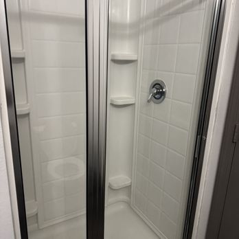 Antarctic Cleaning - Bathroom - Home Cleaning Near Me Antarctic Cleaning - Bathroom - Home Cleaning Near Me