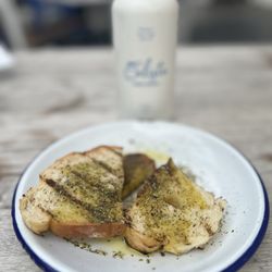 Calista Greek Seafood Taverna - Bread service