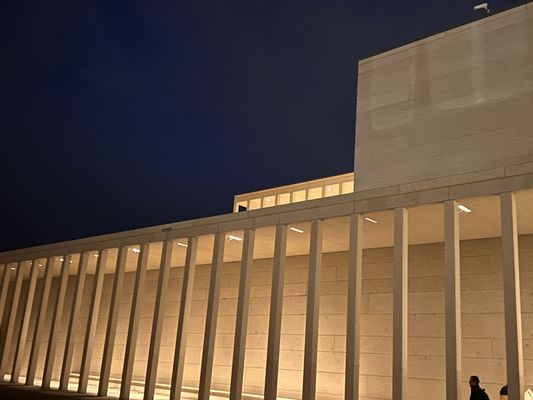 James Simon Gallery by null