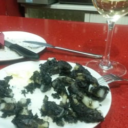 Saborearte - Calamares en tempura en su tinta