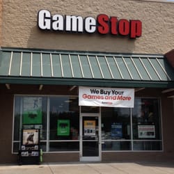 GameStop - Front