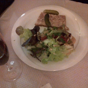 A Table - Entrée menu 15€: Pâté à l'ail - French Near Me - Touquet Paris Plage (Le), 62