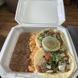 La Huasteca Mexican Market - Top sirloin taco plate