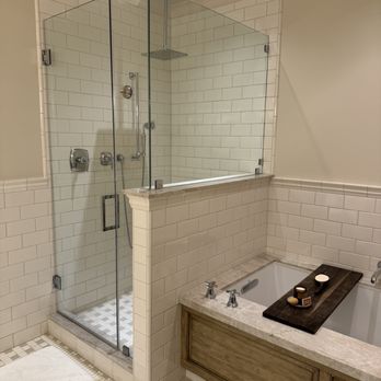SingleThread Restaurant & Inn - Bathroom - New American Near Me - Healdsburg, California