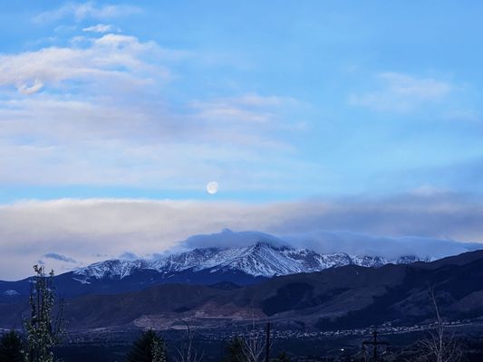 Drury Inn & Suites Colorado Springs Near The Air Force Academy by null